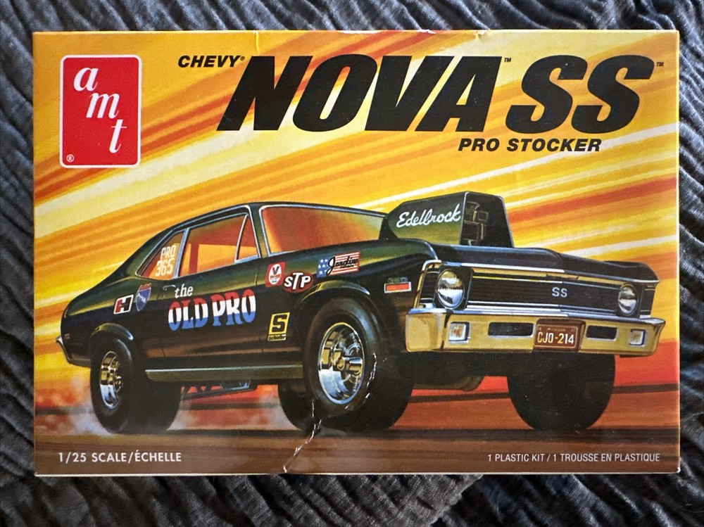 AMT 1/25 1972 Chevy Nova SS Pro Stocker “The Old Pro” Model Kit 1142M/12