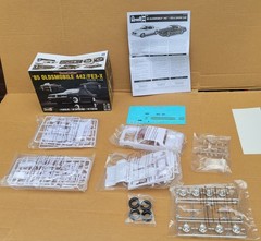 Revell ’85 Oldsmobile 442/FE3-X Show Car Open All Parts Sealed 1:25 Kit 4446