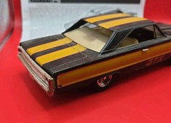 Revell 1967 Plymouth Belvedere GTX Hemi 1/25 Model Kit Street Machine Built