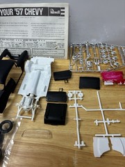 Vtg Revell 1957 Chevy Street Classics 1/25 H-1277 1971 Model Kit Pre- Owned