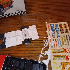 VINTAGE AMT 1967 PLYMOUTH BARRACUDA MODEL KIT- – ANNUAL -6857-170