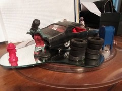 Junkyard Car 1:25 Built Model Kit And Zombies