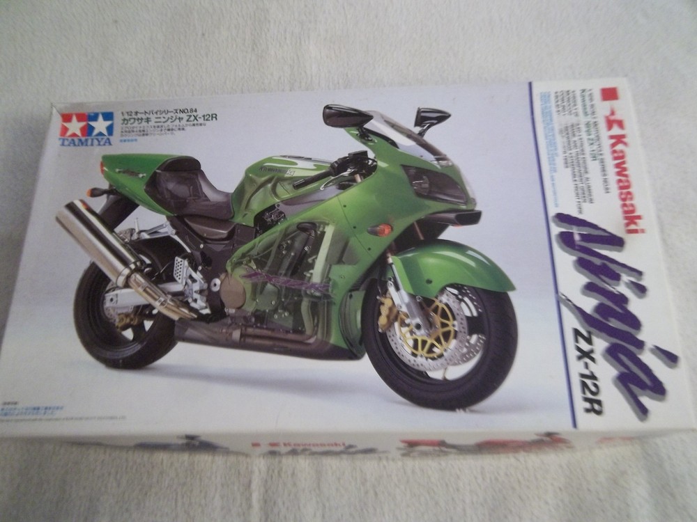 Kawasaki Ninja ZX-12R 1/12 Model Kit TAMIYA