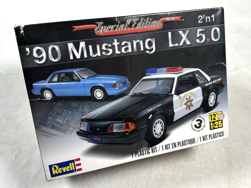 Revell Special Edition ’90 Mustang LX 5.0 1:25 Model Kit #85-4252 Cop Car NOB