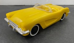 C16 PMC 1958 CHEVROLET CORVETTE CONV. PROMO FRICTION Yellow Vintage 1/25