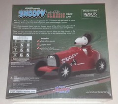 Snoopy and His Classic Race Car Snap Together model kit 6894