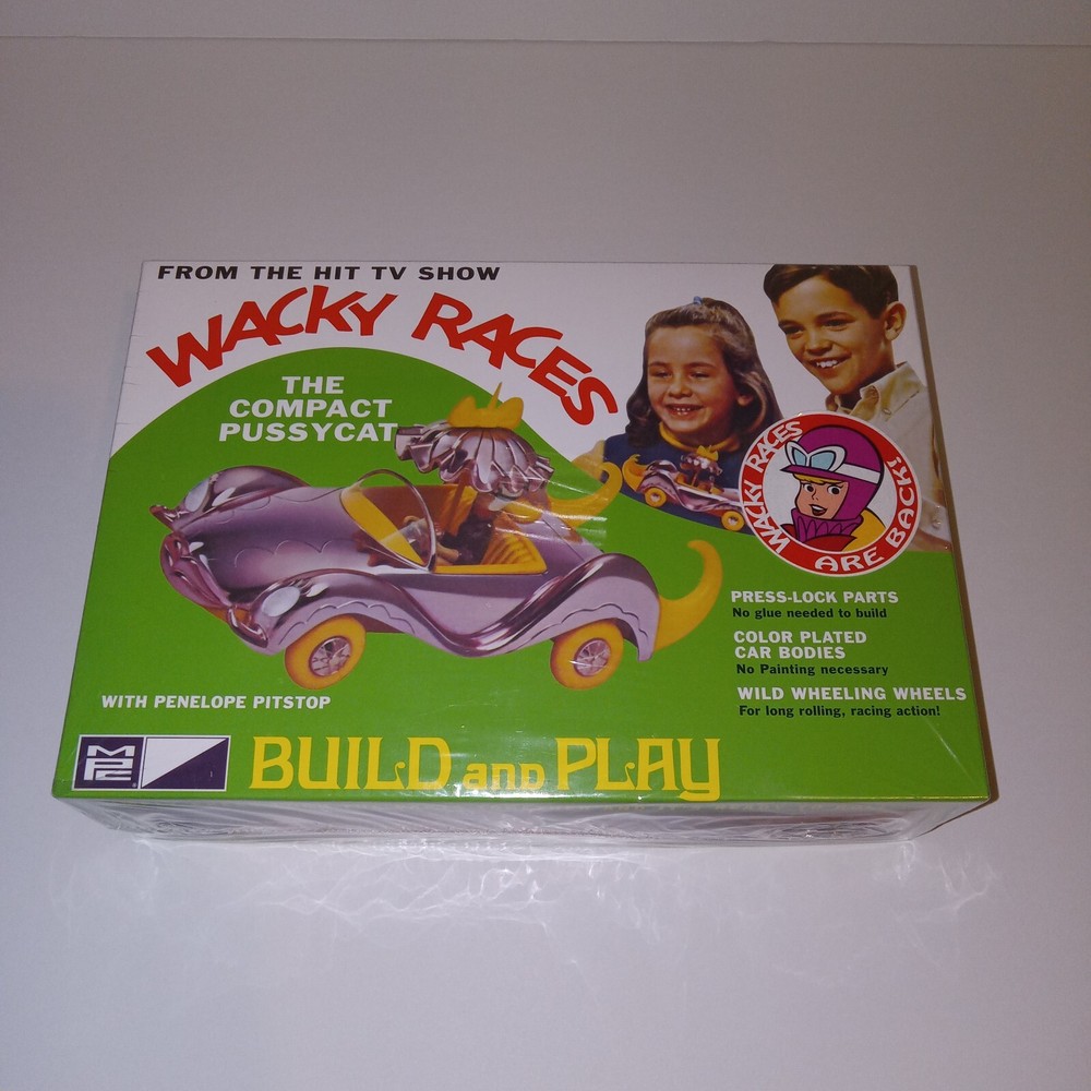 Wacky Races The Compact Pussycat 1:25 Scale Model Kit New MPC Penelope Pitstop