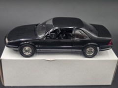 2 AMT/ERTL 1988 Beretta GT Promo Model Car – Red #6103EO Black 6088EO