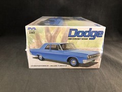 Moebius 1965 Dodge Coronet Sedan 1:25 Scale Plastic Model Kit 2461 NISB