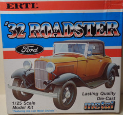 ERTL 8108 1/25 SCALE ’32 FORD ROADSTER DIECAST METAL MODEL KIT NEW IN ORIGINAL B