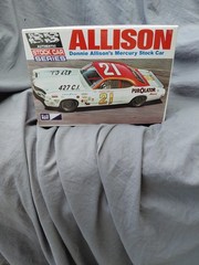 1:25 SEALED DONNIE ALLISON MERCURY STOCK CAR #21 PUROLATOR MPC