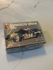 AMT Ertl Sunoco Ultra Olds #94 NASCAR Oldsmobile 1:25 Model Kit 6738 Open Box