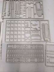 Esci Ertl 1/72 Scale Kit 8343 German Sd Kfz 251/7 Pioneer Vehicle Open Box
