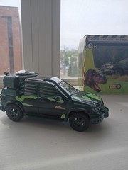 Revell Mercedes-Benz M-Class Snap Model Kit Lost World Jurassic Park