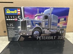 REVELL 85-2627 PETERBILT 359 MODEL KIT-NIB-1:25 SCALE New Open Box Complete