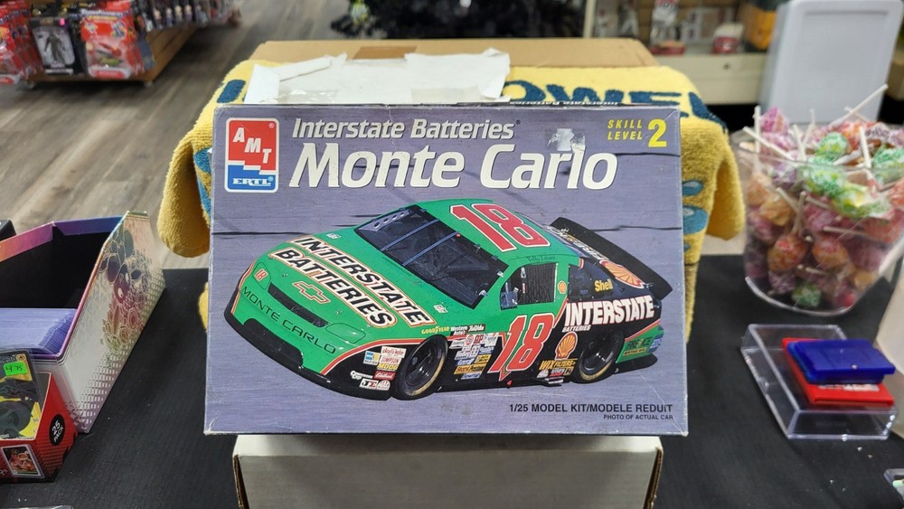 1995 BOBBY LABONTE INTERSTATE MONTE CARLO #24 1/25 AMT MODEL KIT #8186 SEE PICS