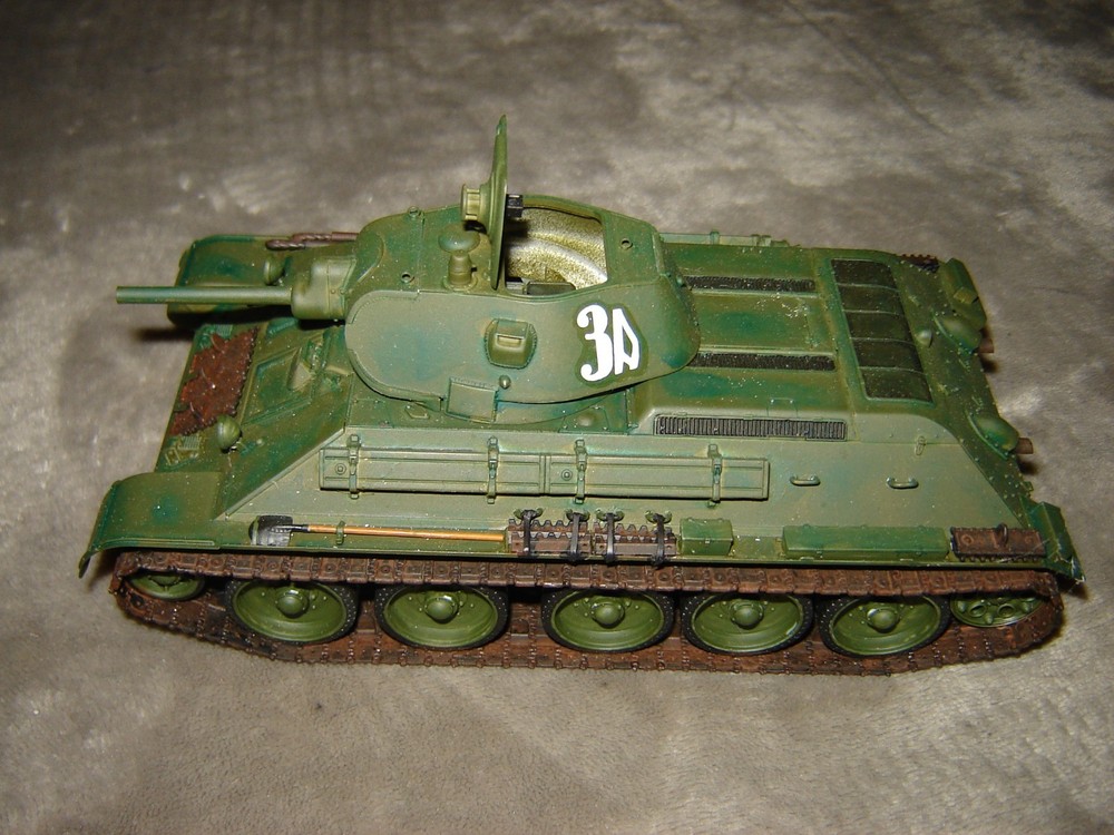 Built 3A Tank 6-3/4 inches long Well Built & Painted Excellent Cond Nice Detail