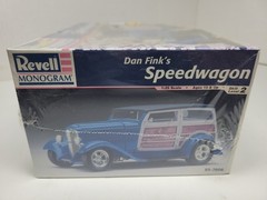 Dan Fink’s Speedwagon Revell Monogram 1/25 scale model #85-7606 Factory Sealed