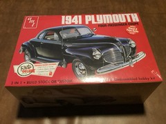 AMT 919 1941 Plymouth Coupe 4 Passenger 2n1 1:25 Model Retro Deluxe Sealed NOS