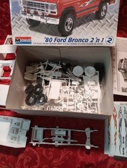 M18d Monogram Complete Trucks 1980 ’80 Ford Bronco 2 ‘n 1 85-7214 Sealed 1:24