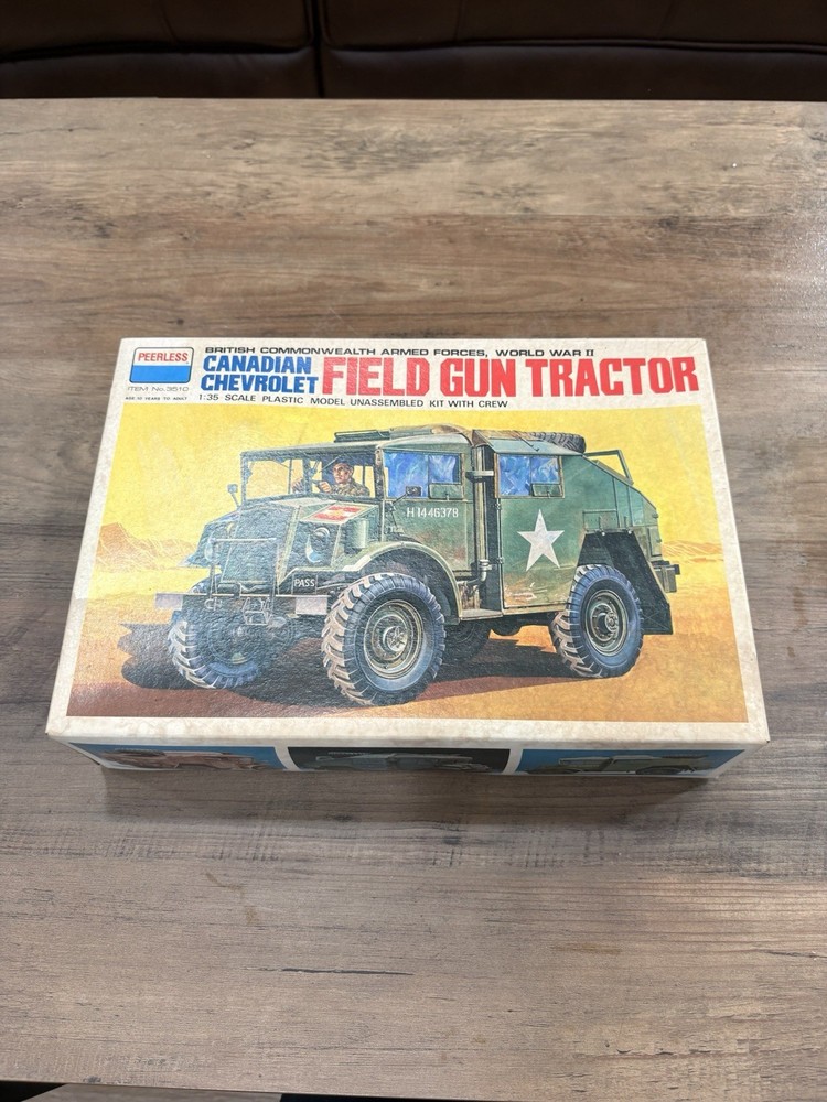 Peerless Canadian Chevrolet Field Gun Tractor 1:35 Plastic Kit w/Crew Green 3510
