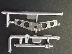 1933 Willys DRIVESHAFT & CENTER CROSSMEMBER from AMT 1:25 Model Kit 33
