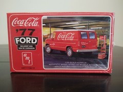 1977 Ford Coca-Cola Van Model Kit With Vending Machine Model # AMT1173M/12 1:25