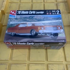 AMT Ertl 8271 1/25 Scale ’70 Chevy Monte Carlo Lowrider Plastic Model Kit Sealed