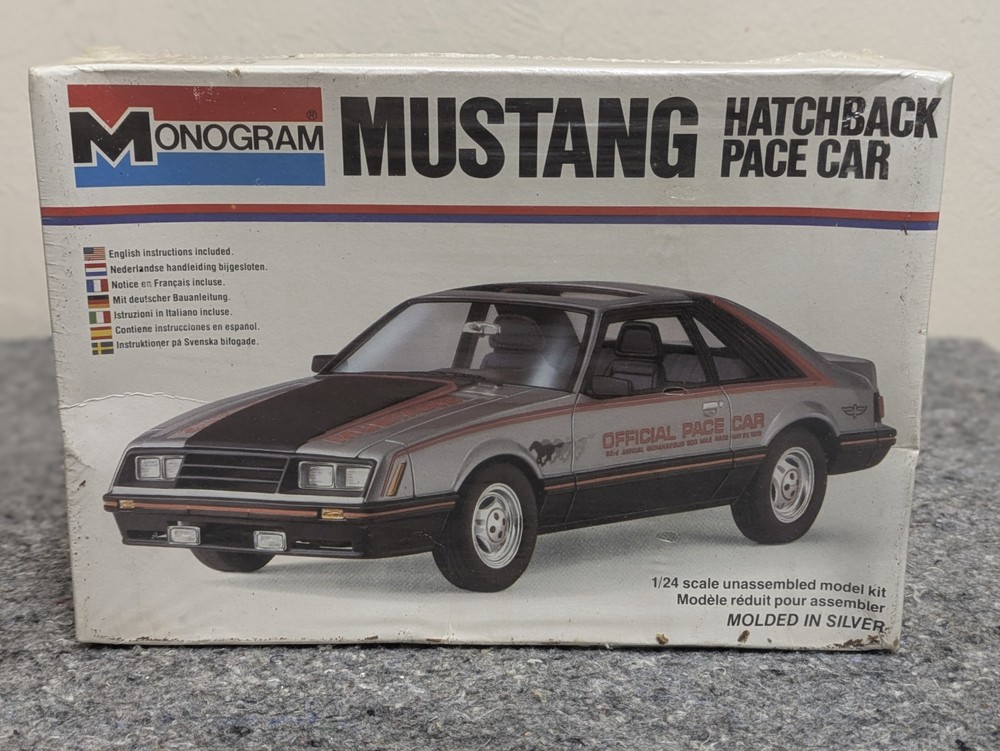 Monogram MUSTANG Hatchback Pace Car 2250 Model Kit – NEW SEALED 1:24 Scale 1979