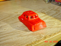 Vintage Mohawk Hard Plastic 1950’s Sedan Red 2-1/4″ j2160