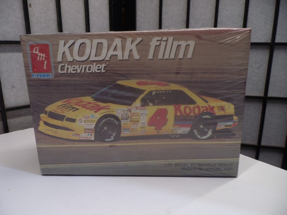 #4 Ernie Irvan Kodak Film Chevrolet Lumina AMT 1:25 Model Kit # 6727 SEALED