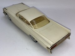 AMT Promo 1959 Pontiac Bonneville HT 1/25 White/Gold Knudsen Award FN-VF+