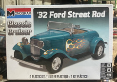 1932 Ford Street Rod Classic Cruiser Monogram 1/24 Scale Model Kit