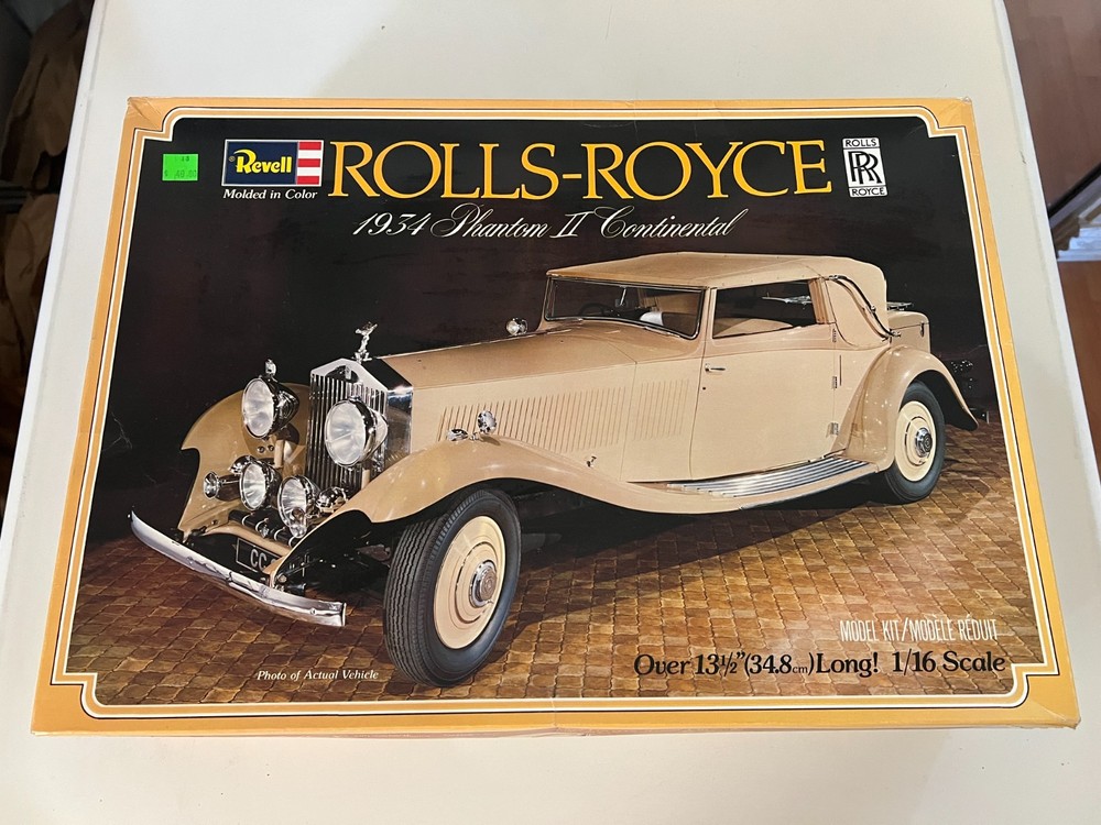 Revell Rolls-Royce, 1934 Phantom II Continental, 1:16 Model kit PARTIALLY BUILT