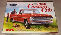 Moebius 1968 Ford F-250 Custom Cab Pickup Truck 1:25 scale model car kit 2564