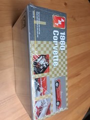AMT 1960 Corvette Kit # 31910 Factory Sealed 1:25 scale