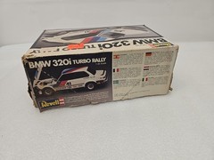 REVELL BMW 320i TURBO RALLY 1/25 Scale MODEL KIT 7213 Box Used