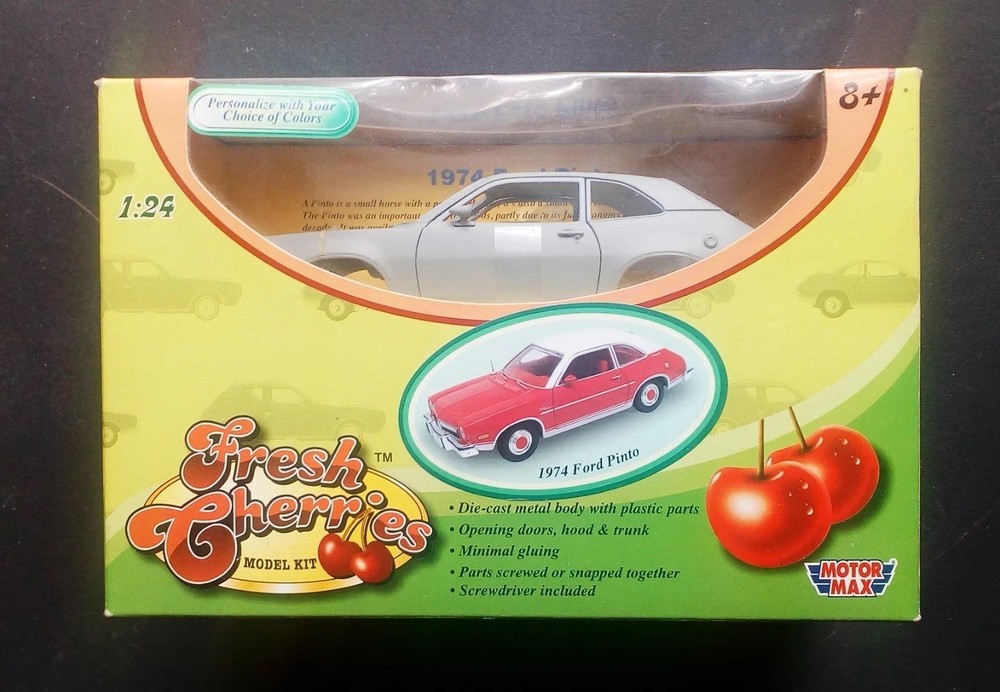 MOTORMAX FRESH CHERRIES 1974 FORD PINTO 1:24 DIE CAST METAL CAR MODEL KIT NRFB