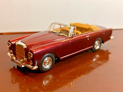 Road Signature 1961 Bentley S2 Park Ward Continental Diecast Model Car 1:43