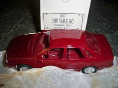 1989 Ford Taurus SHO Sedan Currant Red #6067 Dealer PROMO NEW — RARE Color