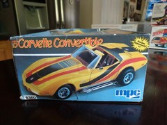 VINTAGE MPC 1975 CORVETTE CONVERTIBLE 1/25 USED OPEN BOX