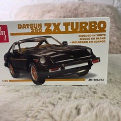 AMT Datsun 280ZX Turbo 1/25 Scale Model Kit AMT1043/12 White Molded Open Box