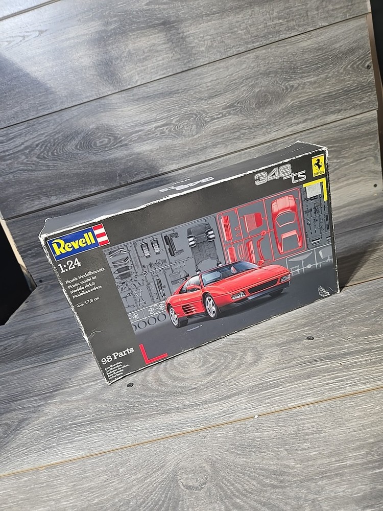 FERRARI 348 TS REVELL 07254 1:24 Model Car Kit [New Open Box] – Red