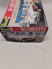 Revell 1960 / ’60 Corvette Skip’s Fiesta Series Kit 7164 Open Box Sealed Parts