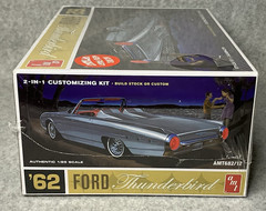New AMT 1962 Ford Thunderbird 1/25 Scale Car Model Kit AMT682/12 SEALED