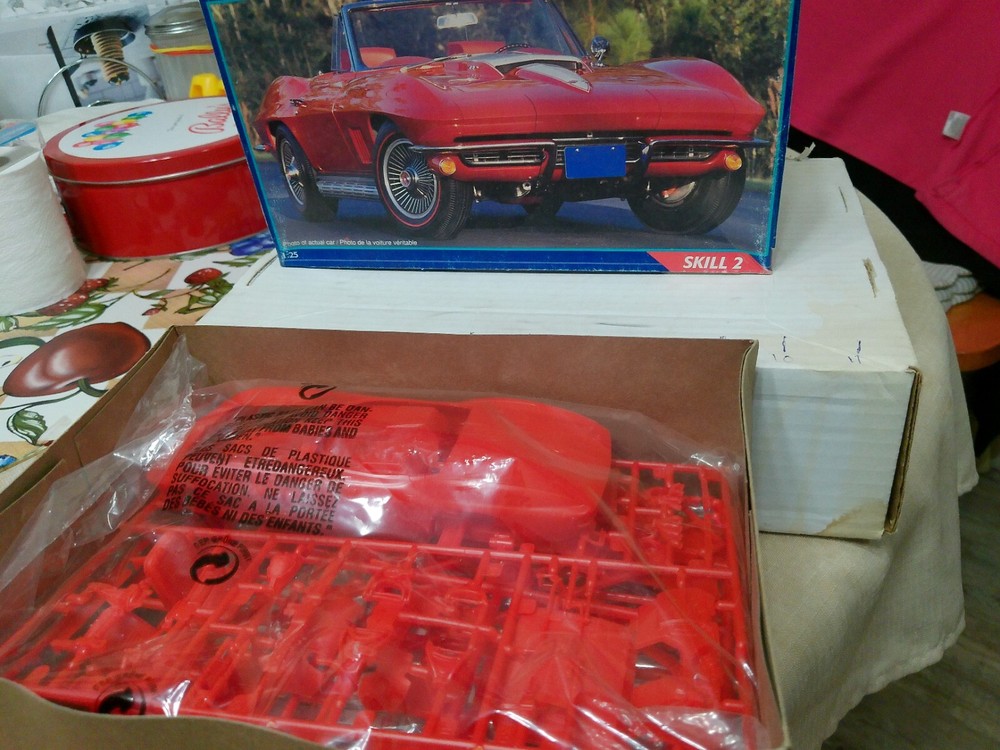 VINTAGE MODEL CAR KIT PARTS0 0 0 0 0 0 0-25