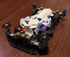Tamiya Mini 4WD Ready-to-Go Pre-Built MA Chassis Model Car White/Blue/Black