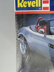 Revell BMW Z8 #85-2332 Plastic Model Kit – Body Molded in White SEALED (BOX DMG)