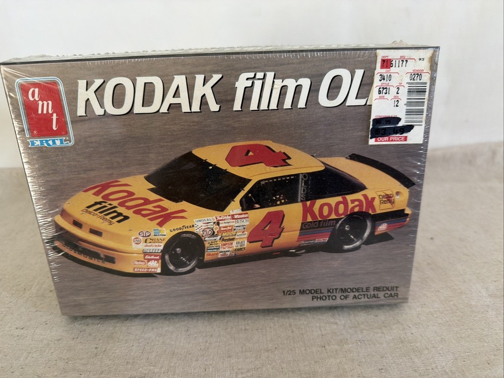 AMT 1:25 KODAK FILM OKDSMOBILE NASCAR MODEL KIT SEALED