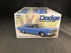 Moebius 1965 Dodge Coronet Sedan 1:25 Scale Plastic Model Kit 2461 NISB